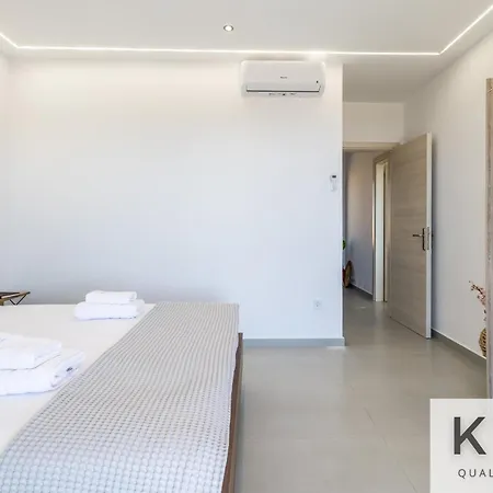 Blue Pearl With Private Pool In Afrato Village! Infinite Sea Views! فيلة